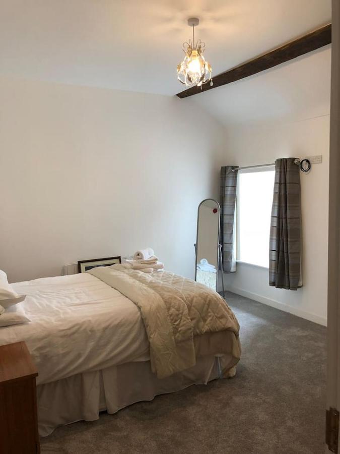 Perfect Apartment In Ideal Location Енистимон Екстериор снимка